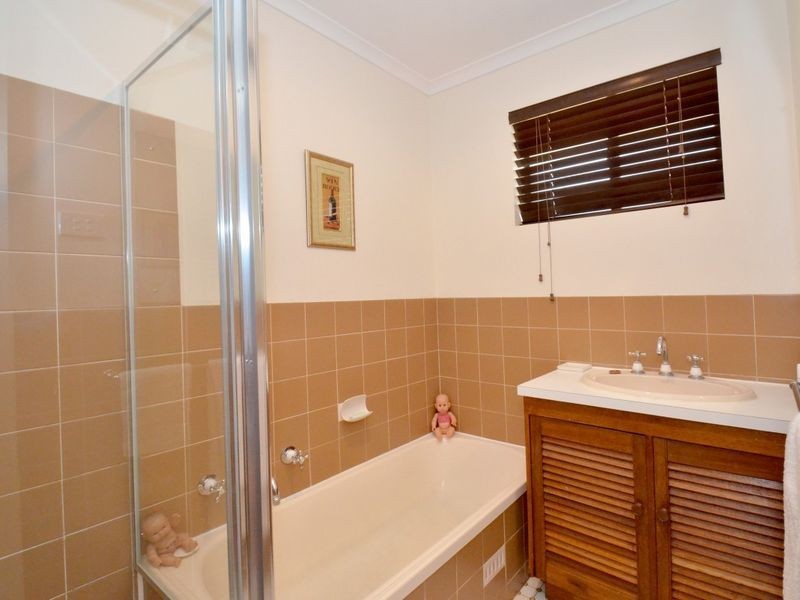 26 Jordan Avenue, Happy Valley SA 5159