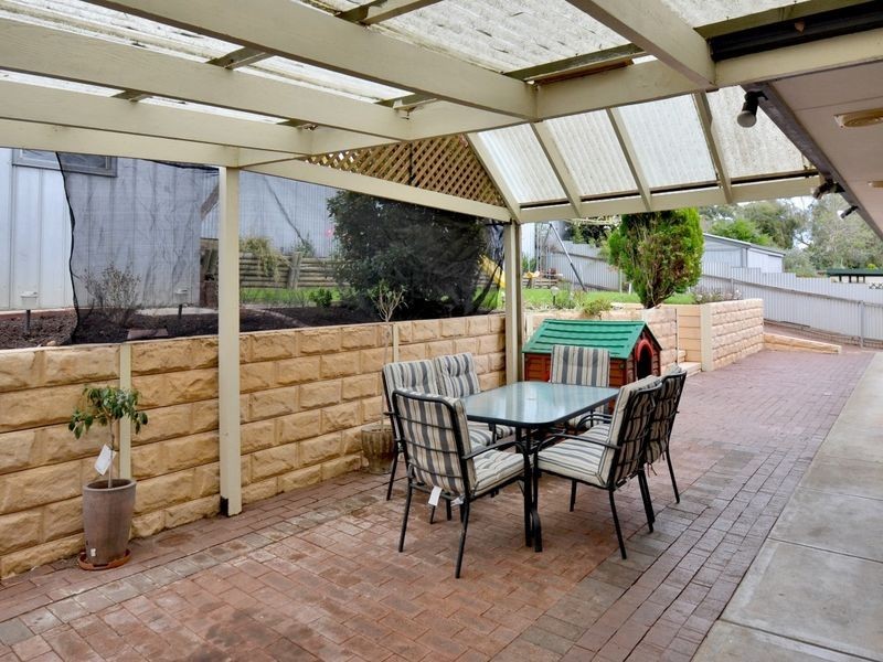 26 Jordan Avenue, Happy Valley SA 5159