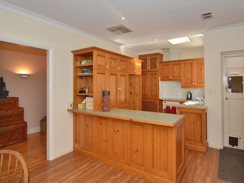 20 Pine Grove, Belair SA 5052