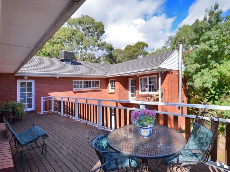 20 Pine Grove, Belair SA 5052