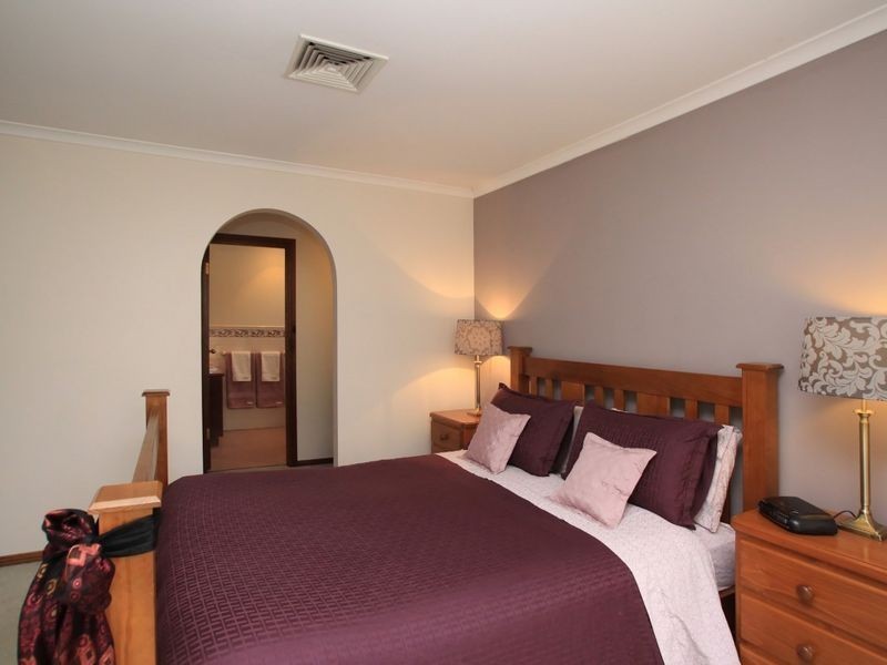 4 Eagle Court, Flagstaff Hill SA 5159