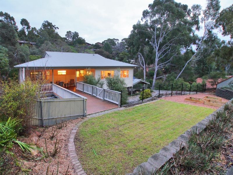 50 Yurilla Drive, Bellevue Heights SA 5050