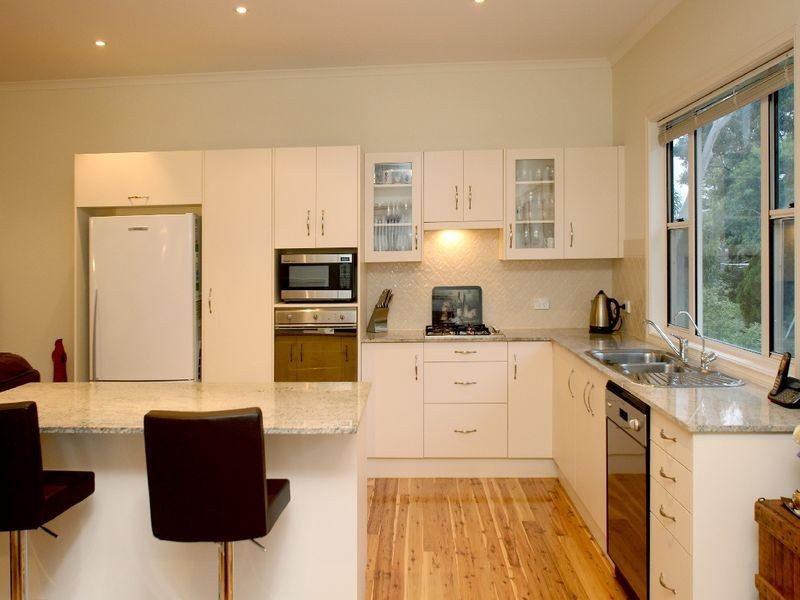 50 Yurilla Drive, Bellevue Heights SA 5050