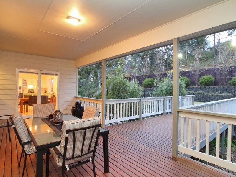 50 Yurilla Drive, Bellevue Heights SA 5050