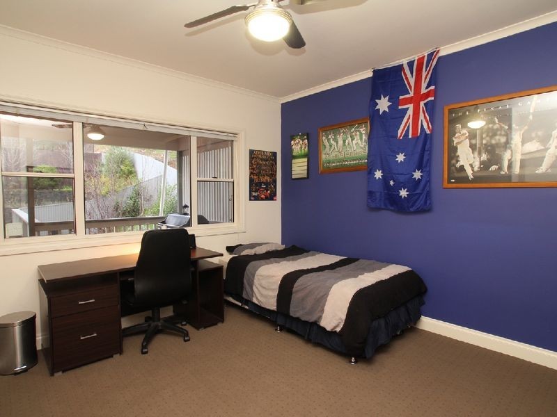 50 Yurilla Drive, Bellevue Heights SA 5050
