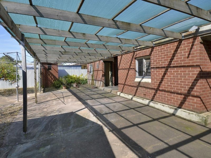 33 Cumberland Avenue, Cumberland Park SA 5041