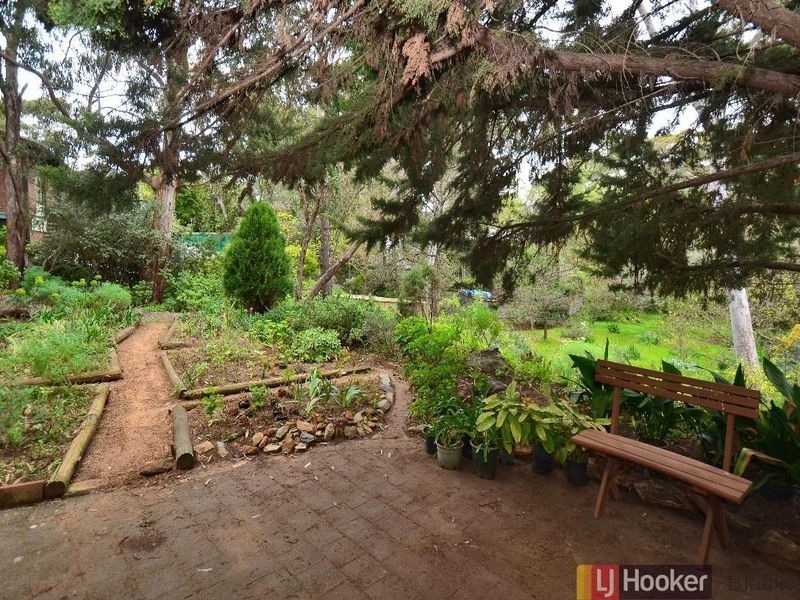 13 Parham Road, Eden Hills SA 5050