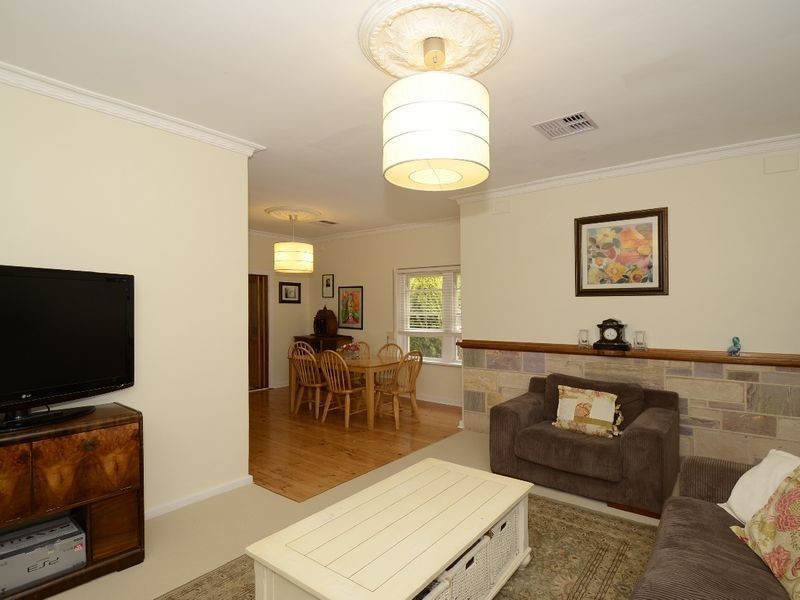 240 Shepherds Hill Road, Bellevue Heights SA 5050