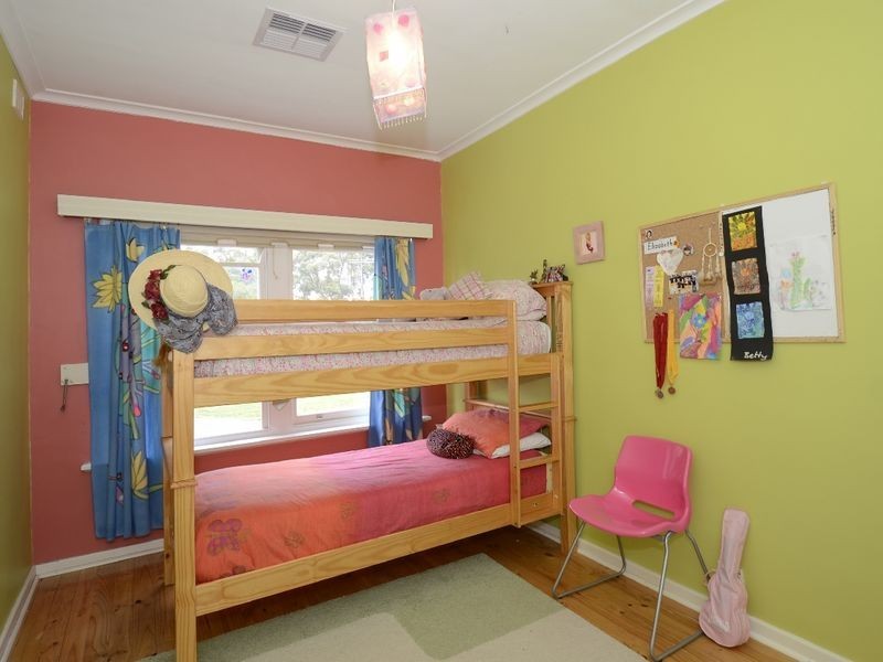 240 Shepherds Hill Road, Bellevue Heights SA 5050