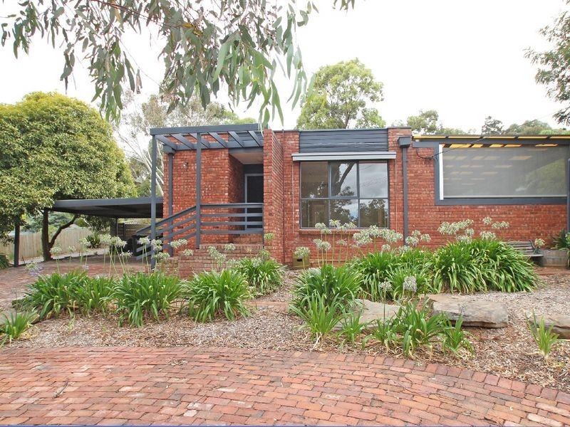 1 Avondale Road, Coromandel Valley SA 5051