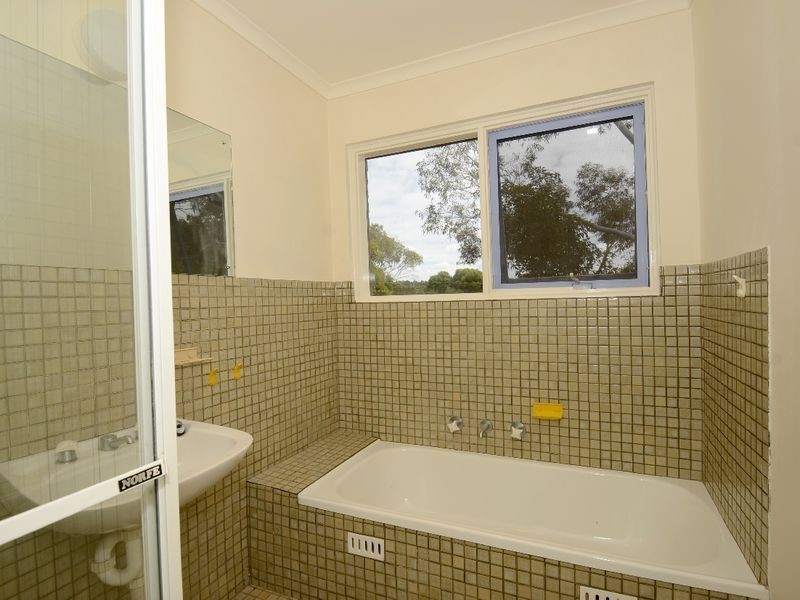 1 Avondale Road, Coromandel Valley SA 5051