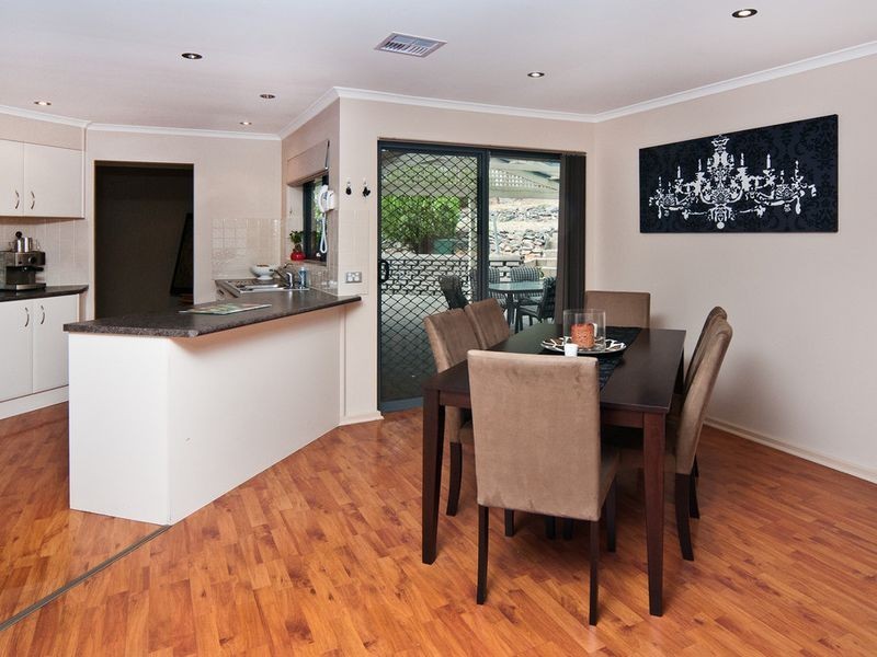 20 Woodland Grove, Aberfoyle Park SA 5159