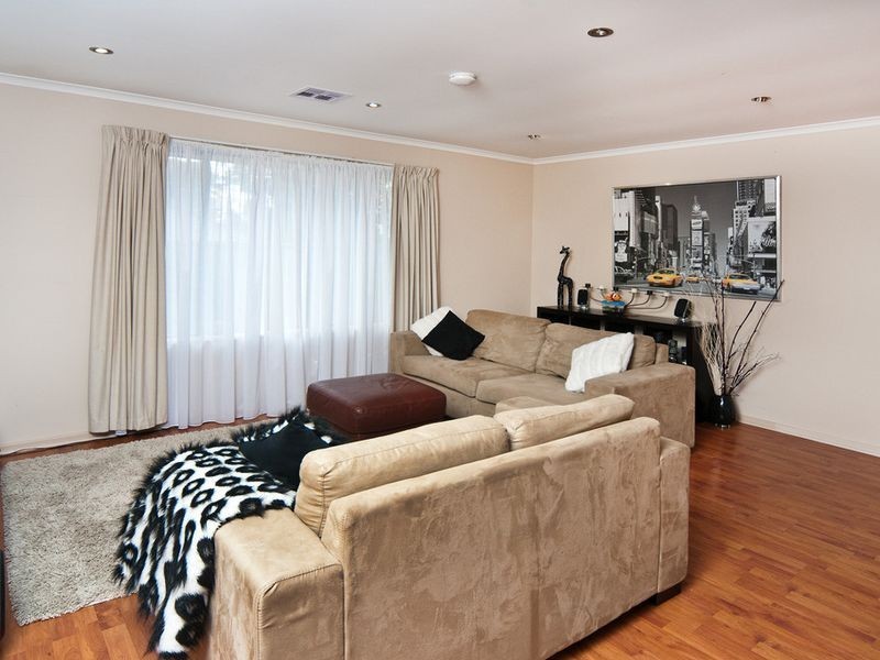 20 Woodland Grove, Aberfoyle Park SA 5159