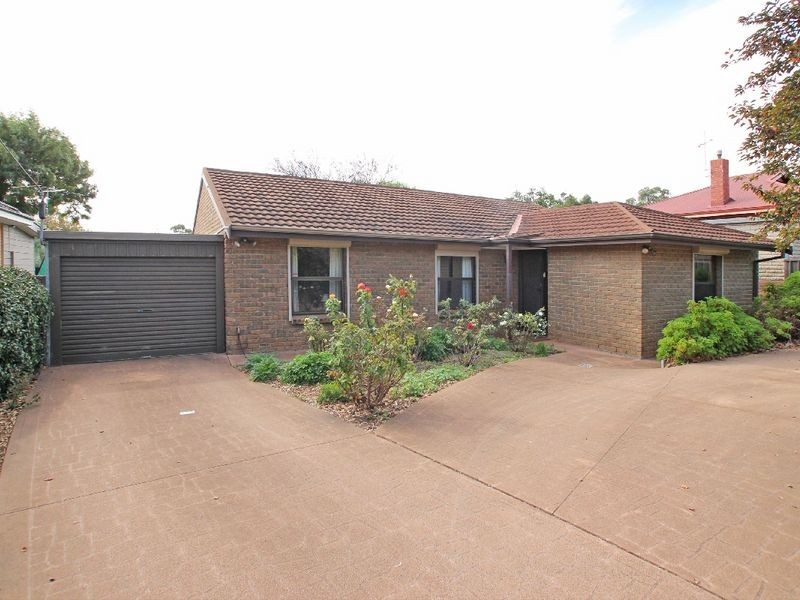5 Sturt Road, Bedford Park SA 5042