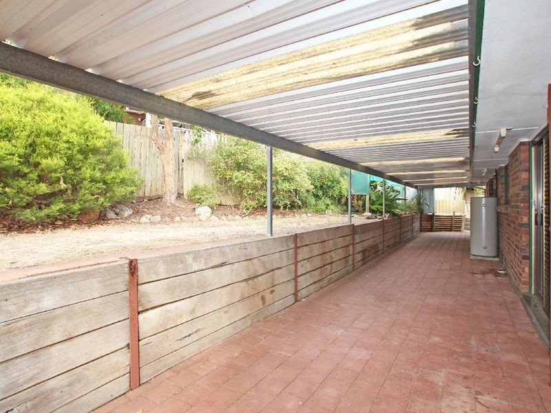 11 Rowlands Hill Road, Coromandel Valley SA 5051