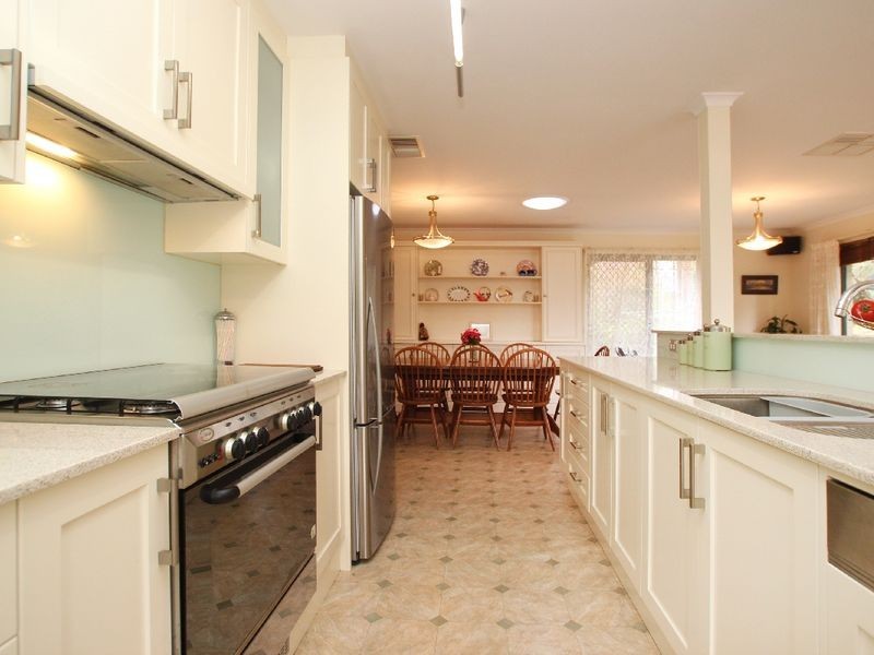 10 Shannon Crescent, Coromandel Valley SA 5051