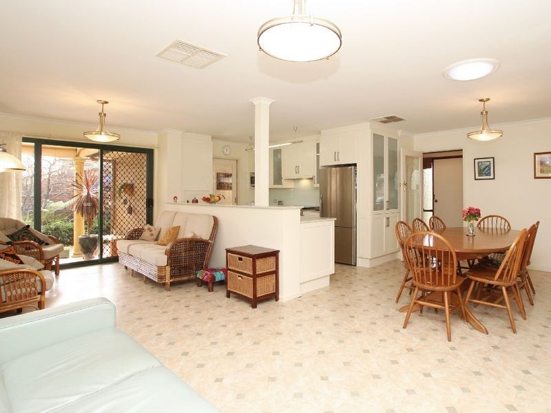 10 Shannon Crescent, Coromandel Valley SA 5051