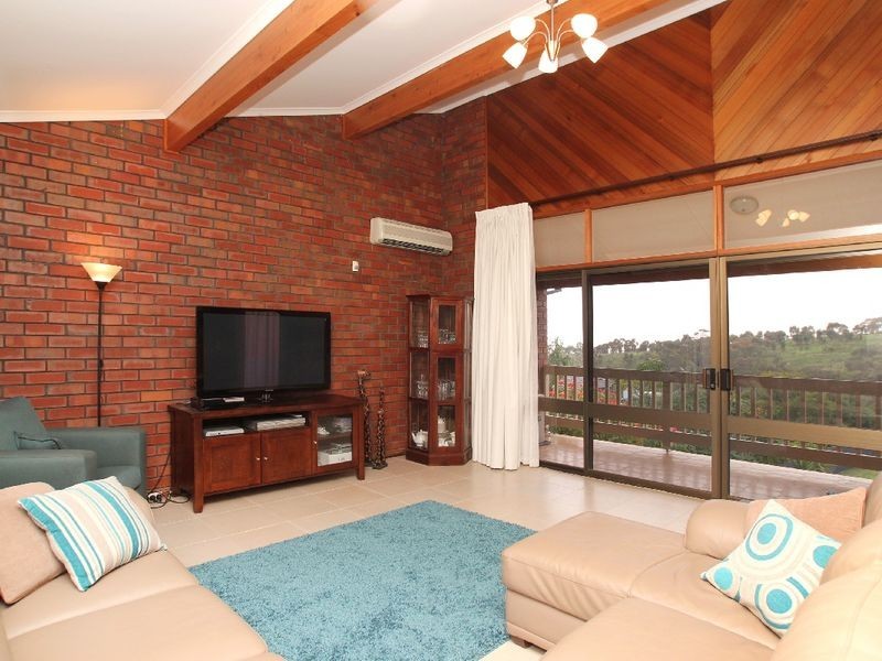 69 Hillcrest Drive, Eden Hills SA 5050