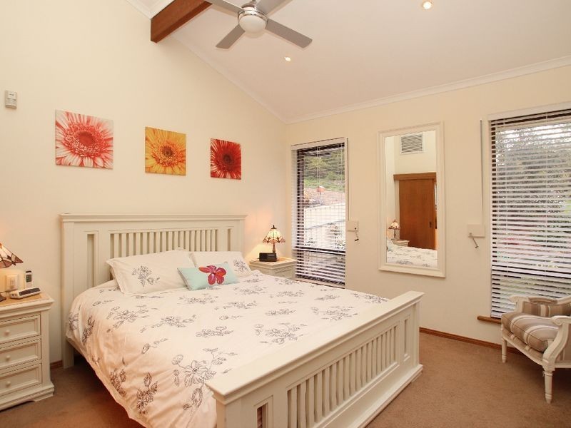 69 Hillcrest Drive, Eden Hills SA 5050