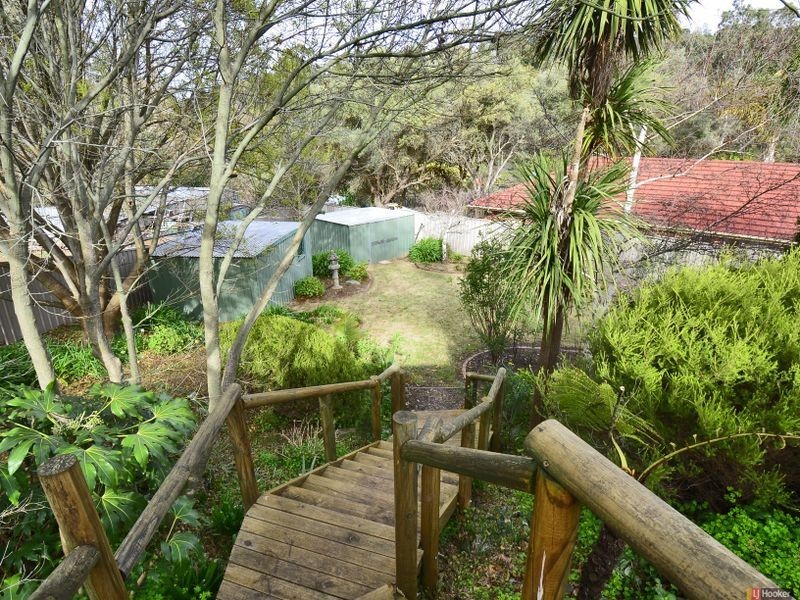 8 Heather Drive, Coromandel Valley SA 5051
