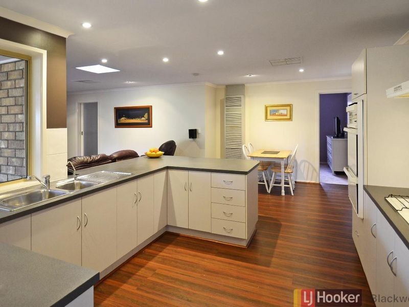 15 Jaimey Grove, Aberfoyle Park SA 5159