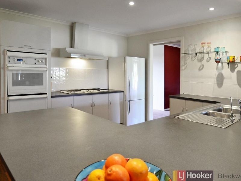 15 Jaimey Grove, Aberfoyle Park SA 5159
