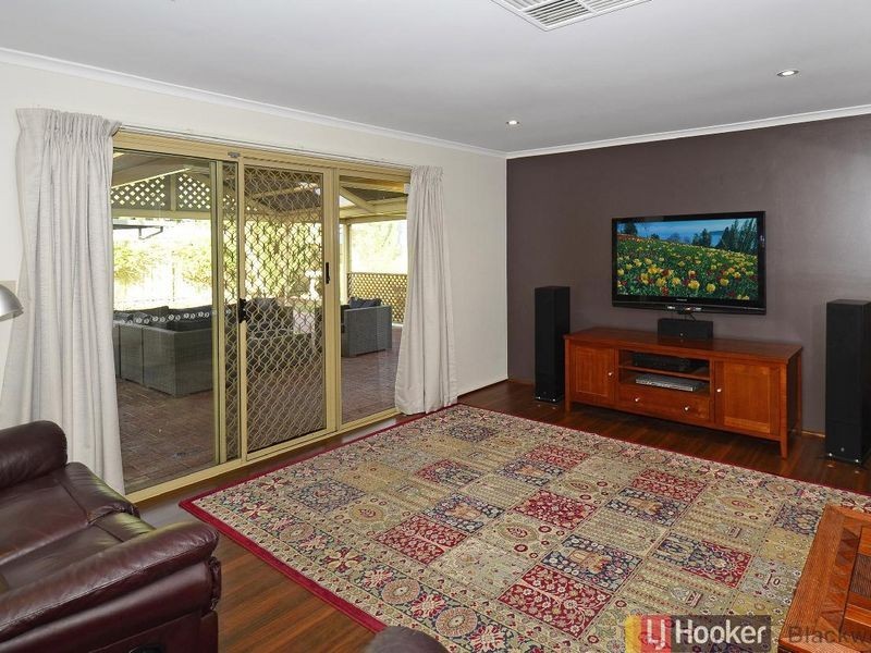 15 Jaimey Grove, Aberfoyle Park SA 5159