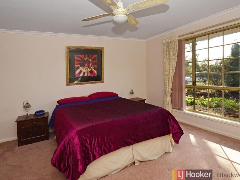 15 Jaimey Grove, Aberfoyle Park SA 5159