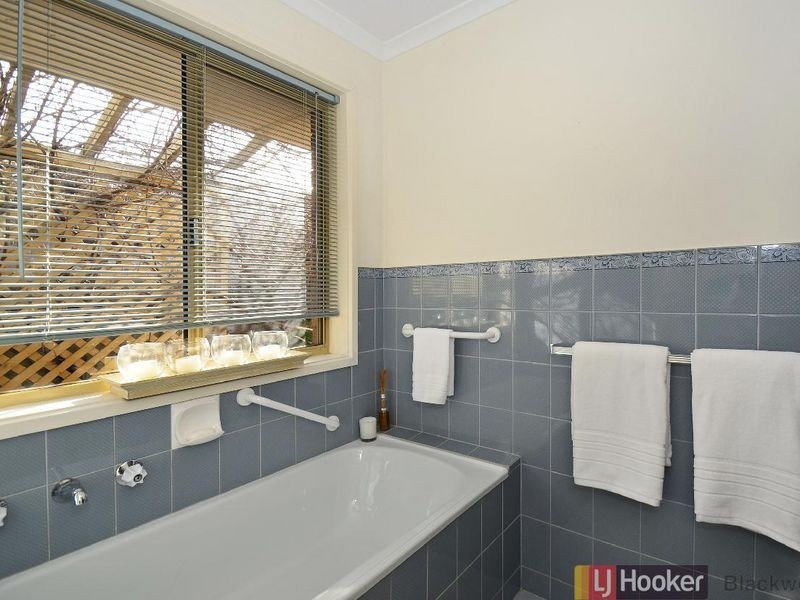 15 Jaimey Grove, Aberfoyle Park SA 5159
