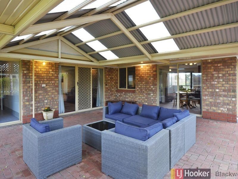 15 Jaimey Grove, Aberfoyle Park SA 5159