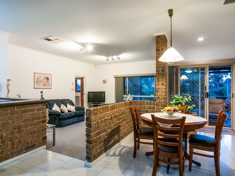 2 Jennifer Avenue, Bellevue Heights SA 5050