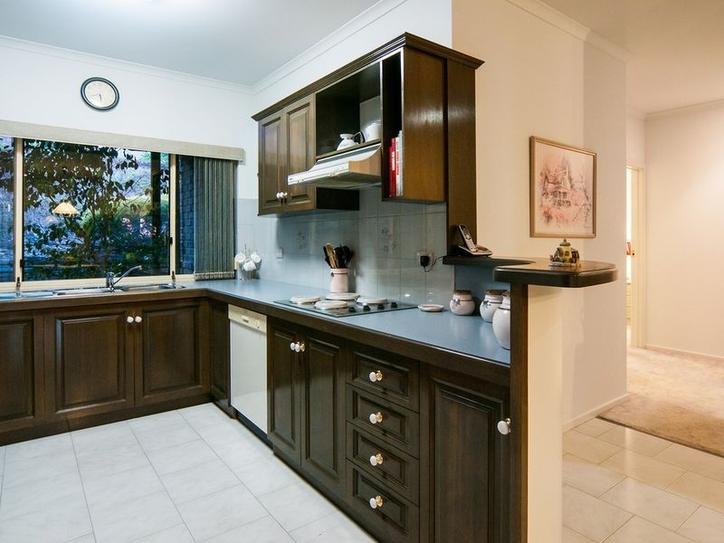 2 Jennifer Avenue, Bellevue Heights SA 5050