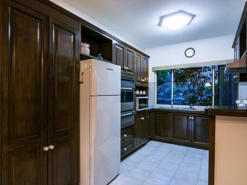 2 Jennifer Avenue, Bellevue Heights SA 5050