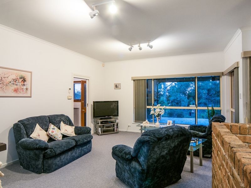 2 Jennifer Avenue, Bellevue Heights SA 5050