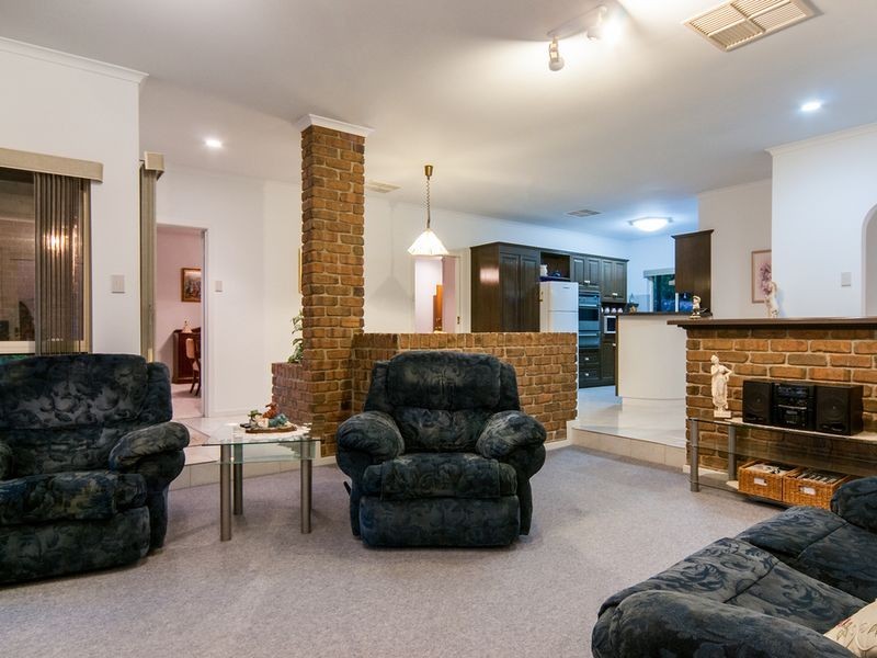 2 Jennifer Avenue, Bellevue Heights SA 5050
