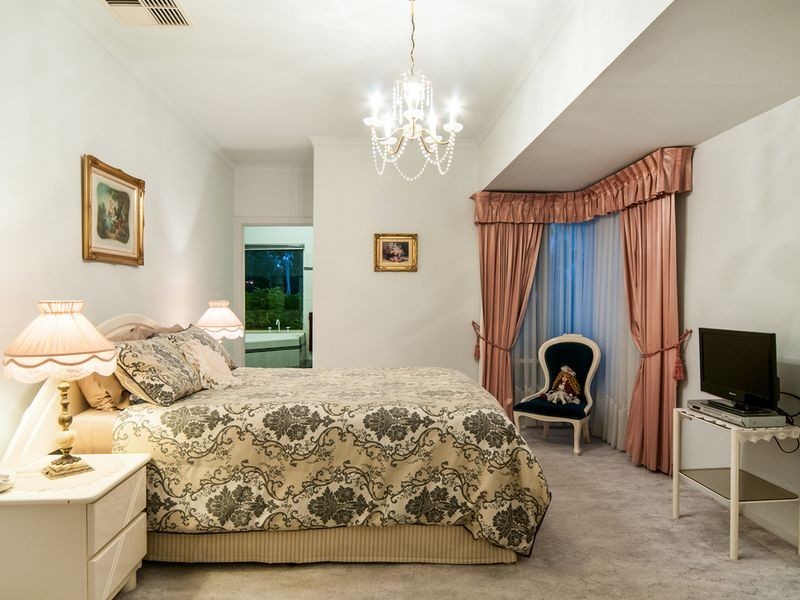 2 Jennifer Avenue, Bellevue Heights SA 5050