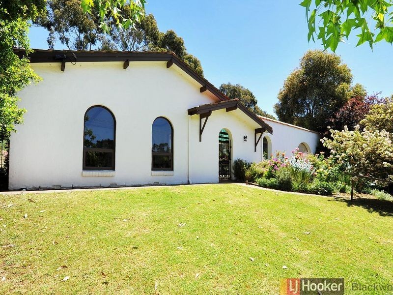 10 Gordon Avenue, Belair SA 5052