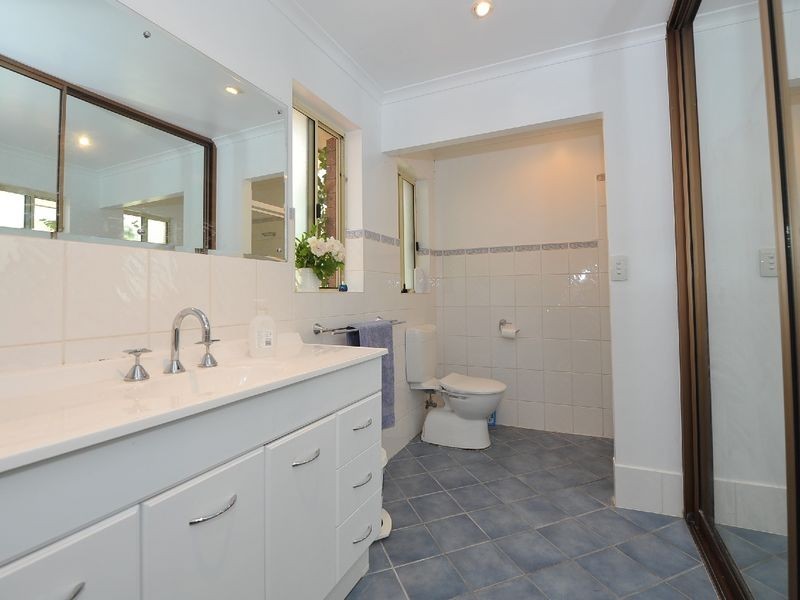 18 Lulworth Place, Flagstaff Hill SA 5159