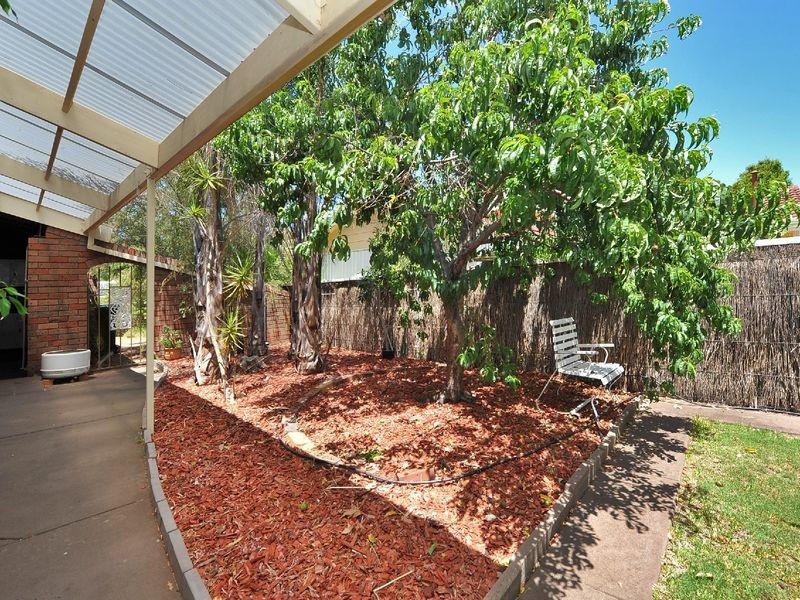 18 Lulworth Place, Flagstaff Hill SA 5159