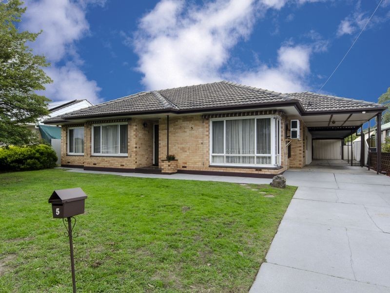5 Adam Avenue, Bellevue Heights SA 5050
