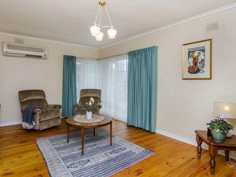 5 Adam Avenue, Bellevue Heights SA 5050