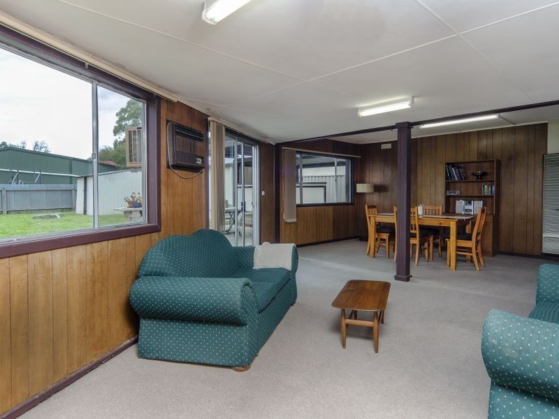 5 Adam Avenue, Bellevue Heights SA 5050