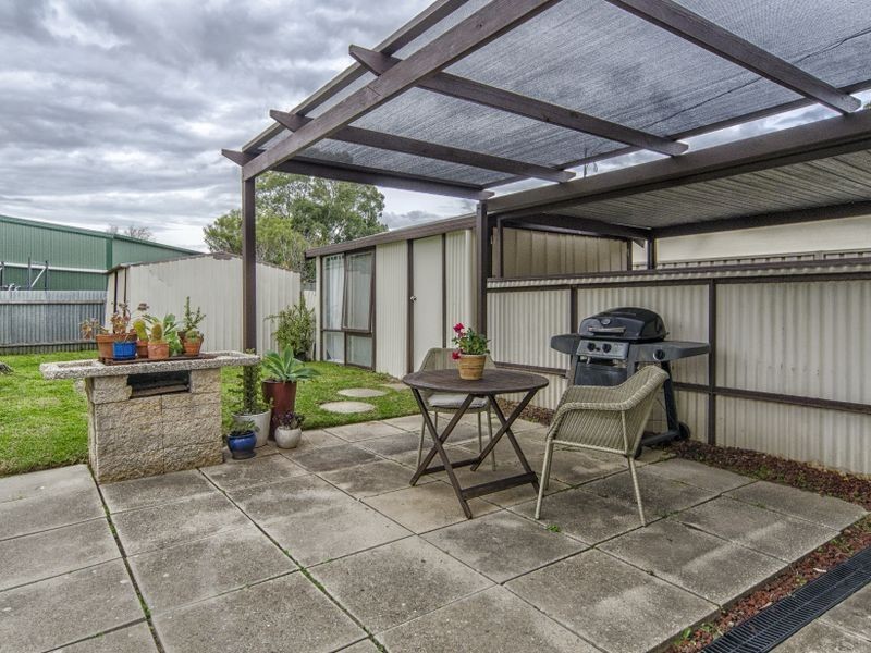5 Adam Avenue, Bellevue Heights SA 5050