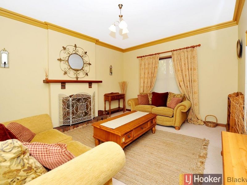 11 Woodland Grove, Aberfoyle Park SA 5159