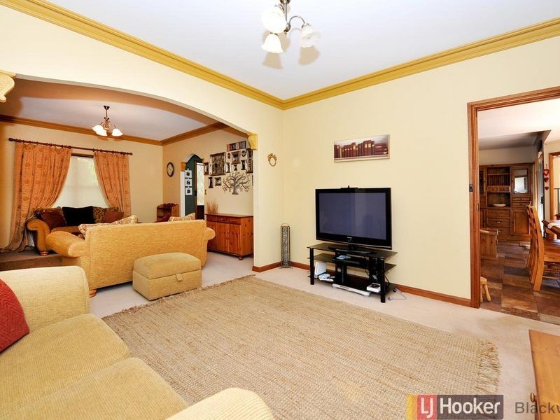 11 Woodland Grove, Aberfoyle Park SA 5159