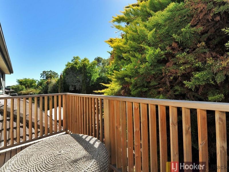 11 Woodland Grove, Aberfoyle Park SA 5159