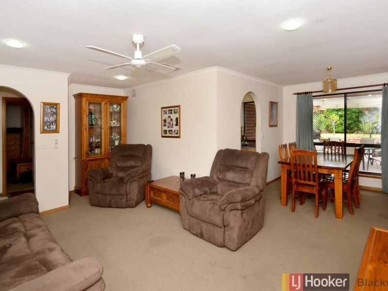 17 Jade Crescent, Happy Valley SA 5159