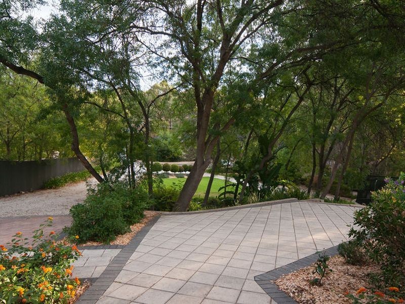 44 Yurilla Drive, Bellevue Heights SA 5050