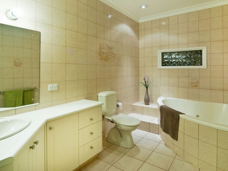 44 Yurilla Drive, Bellevue Heights SA 5050