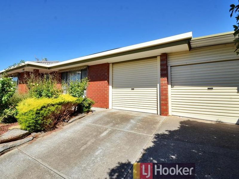27 Maple Avenue, Aberfoyle Park SA 5159